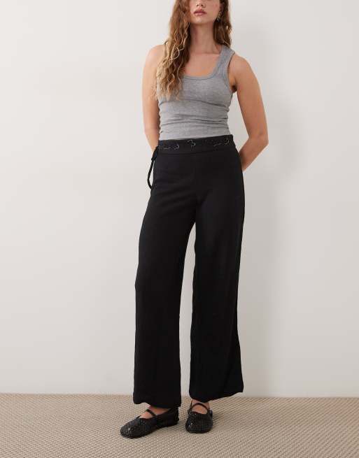 Mango Teen pantalon noir à taille repliée avec détail brodé, 2 de 5
