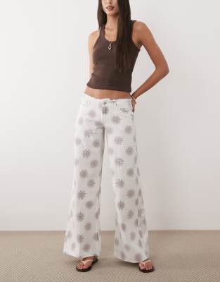 Mango - Teen - Straight Jeans in Beige mit Sonnen-Print-Neutral