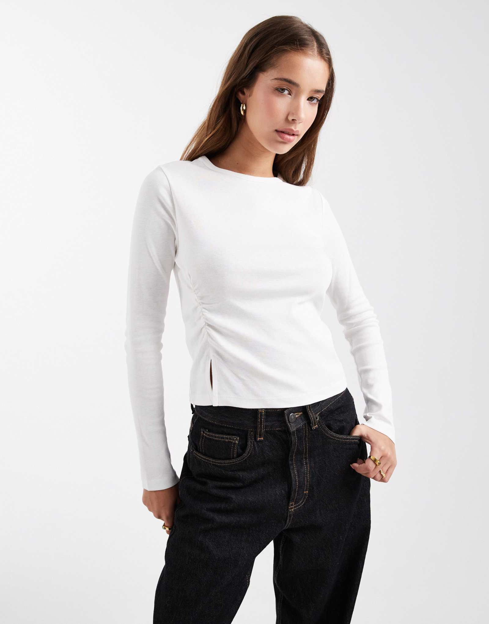 Подростковый топ Mango с рюшами по бокам цвета экрю 