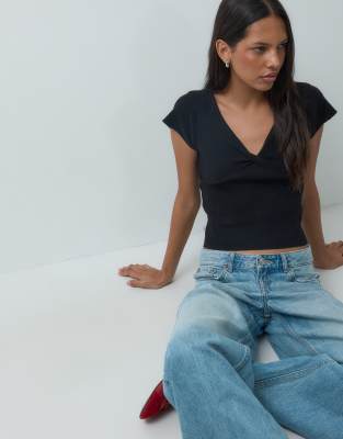 V Neck 2