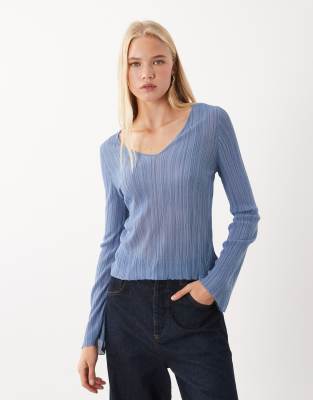 V Neck 3