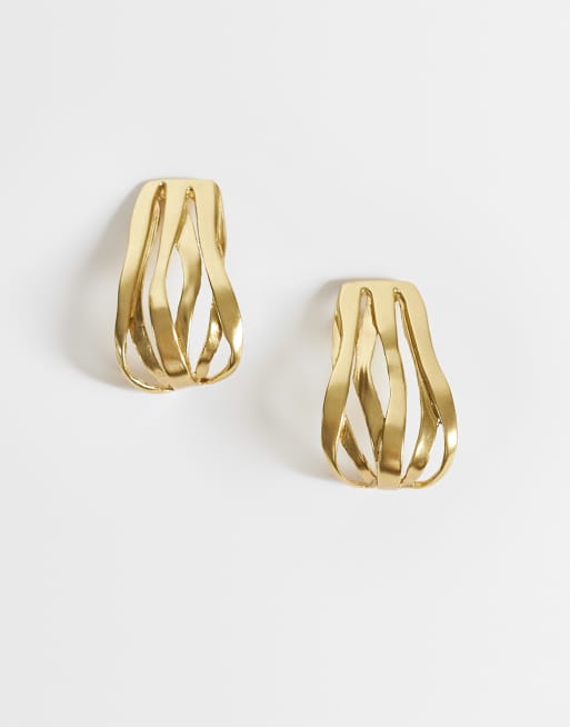 Mango textured drop earring in gold, 4 of 4