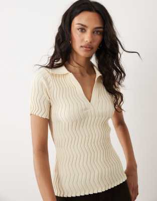 Mango textured short sleeve polo top in cream cream 13490₽