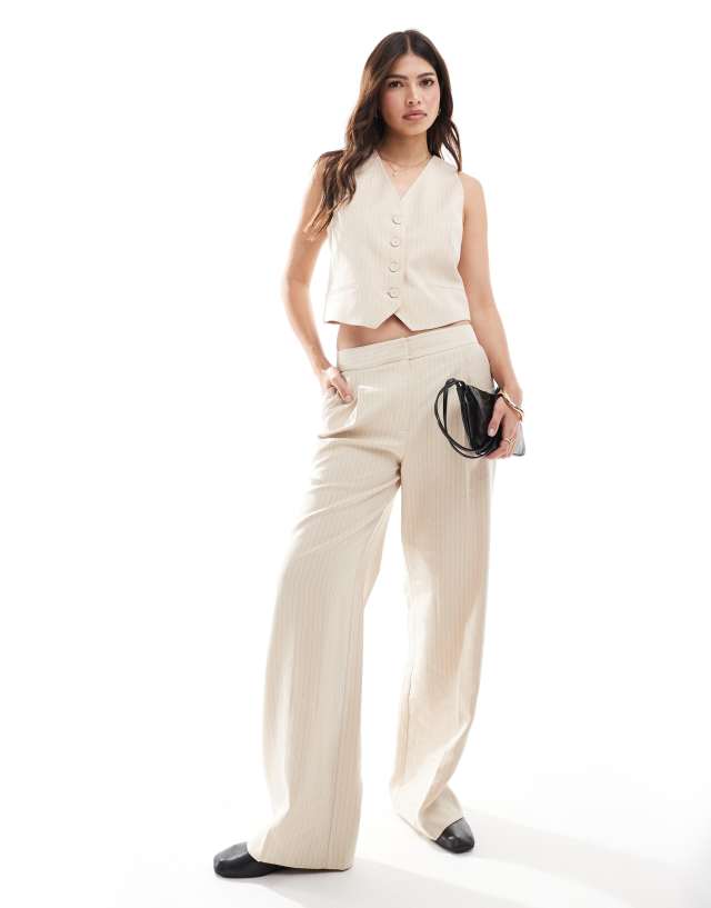 Mango - thin pinstripe waistcoat and trousers co-ord set in beige