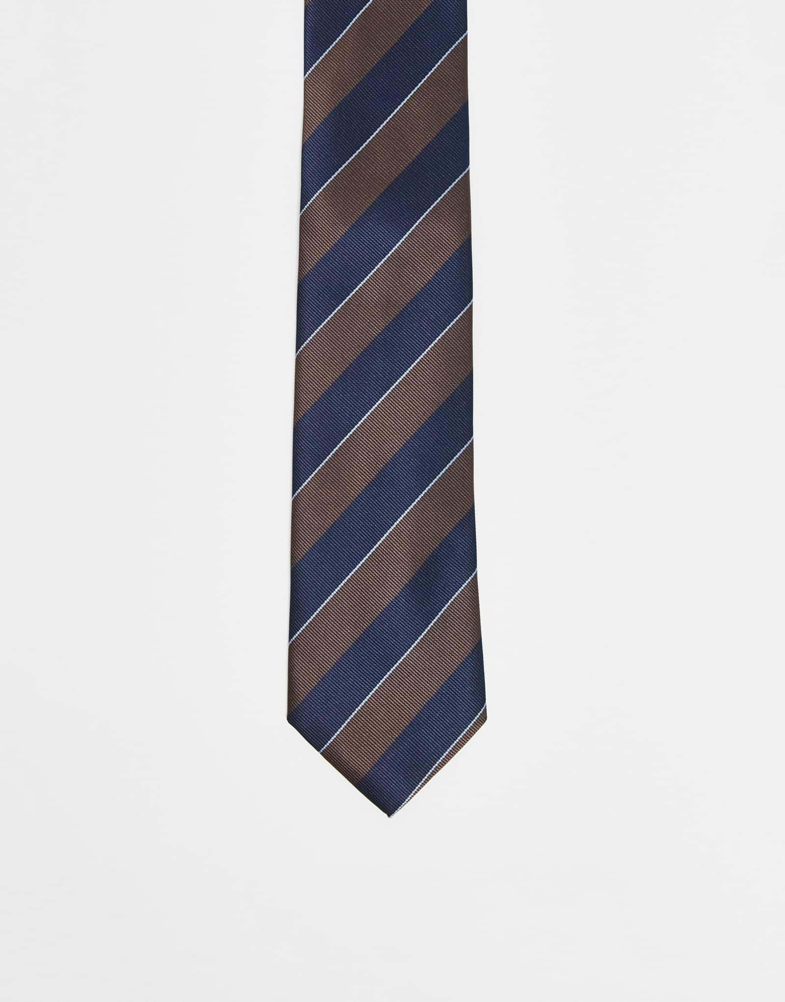 Галстук цвета манго темно-синего цвета