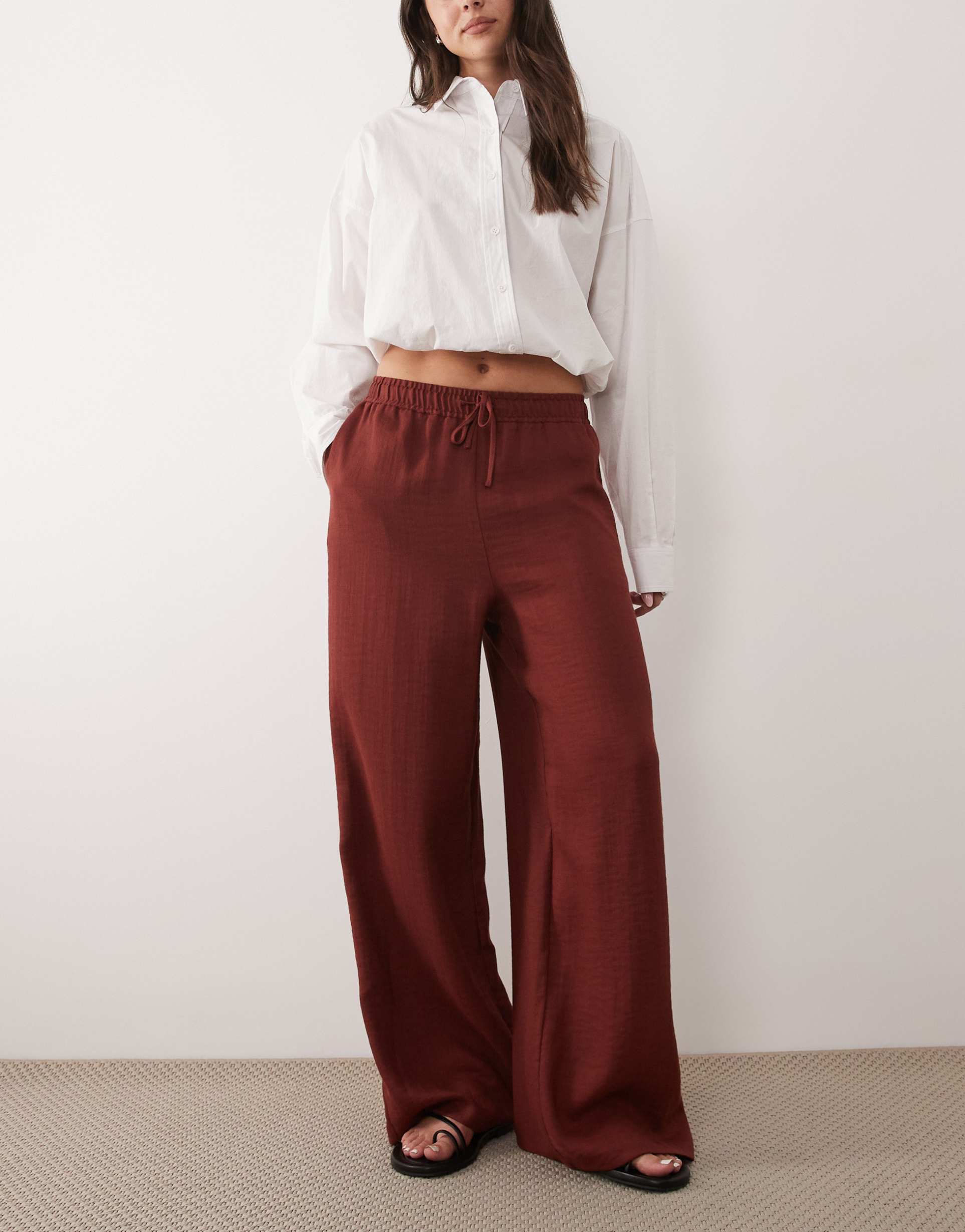 mango tie waist flowy pants in deep red