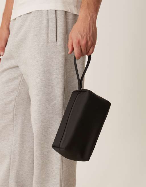 Mango toiletries bag in black