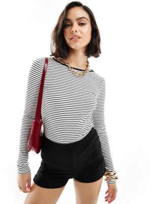 Mango - Top bianco sporco a righe con colletto