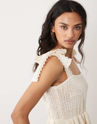 Top en coton mélangé avec détails ajourés et bretelles nouées - Crème-Neutral M