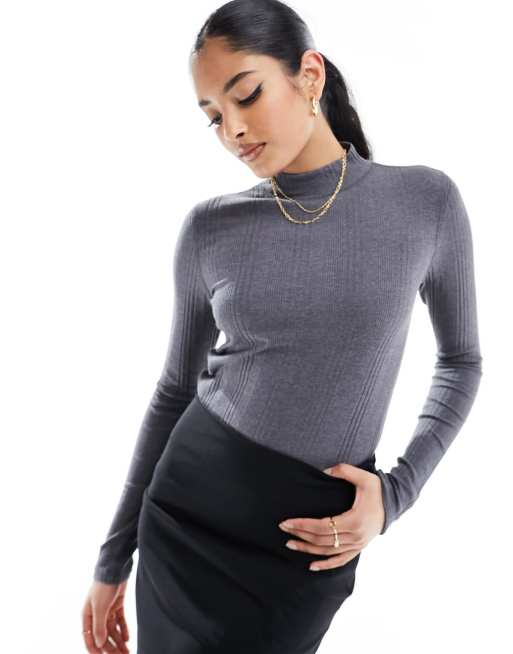 Mango - Top met geribbeld detail en hoge hals in grijs