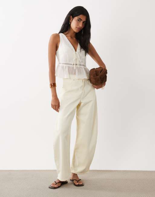 Mango - Top senza maniche beige con scollo a V e finiture in pizzo con fiocco, 2 di 4