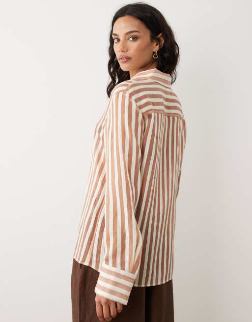 Mango – Transparente, gestreifte Oversize-Hemdbluse in Braun und Weiß, 2 von 4