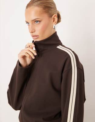 Mango - Tri - Trainingsjacke in Schokobraun mit Reißverschluss und Seitenstreifen, Kombiteil-Brown