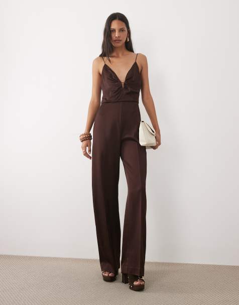 Mango - Tuta jumpsuit sartoriale senza maniche marrone con scollo a V - view 1