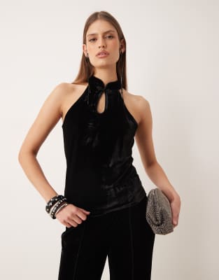 Mango Velvet Cut-out Top In Black