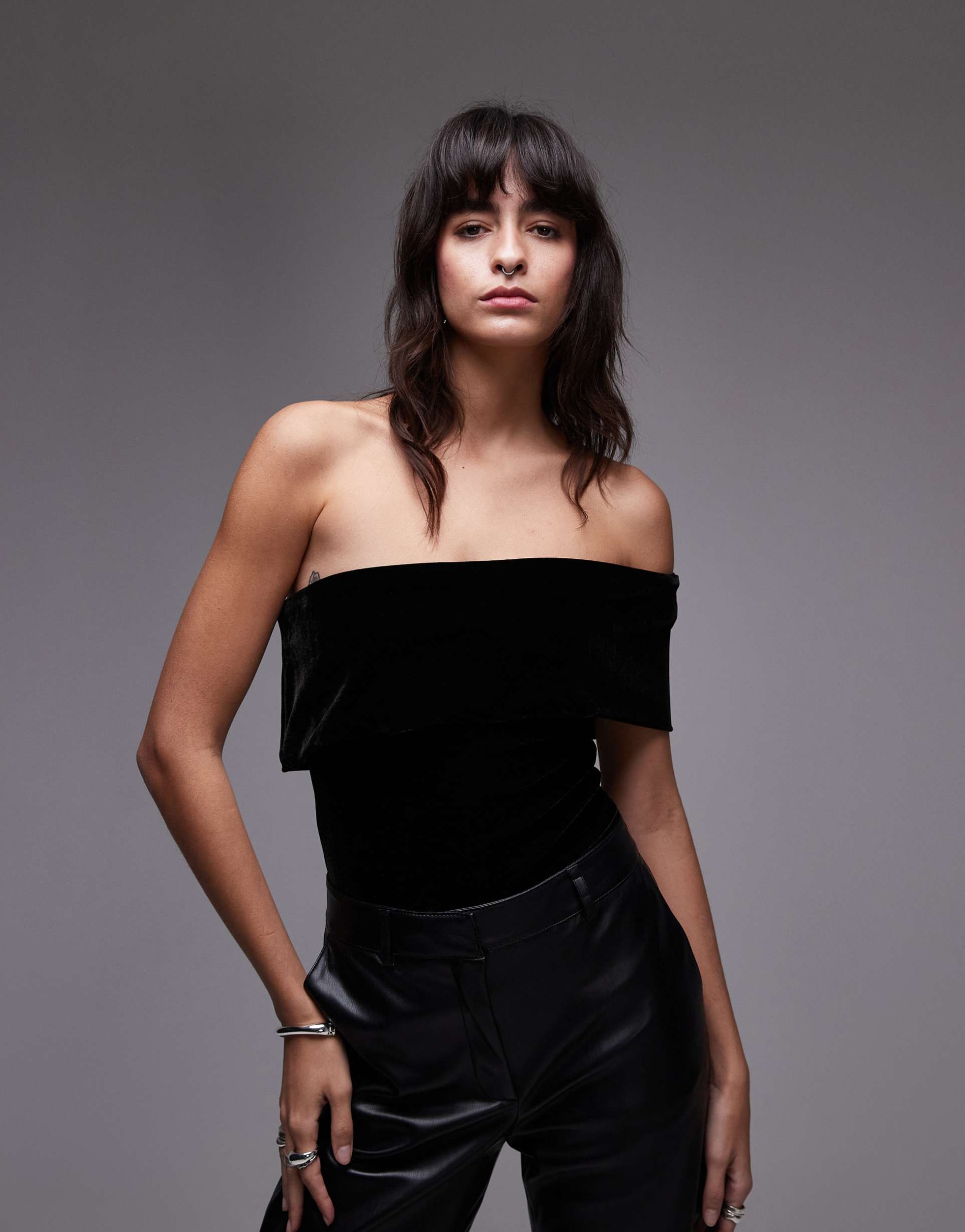 mango velvet one shoulder bodysuit in black