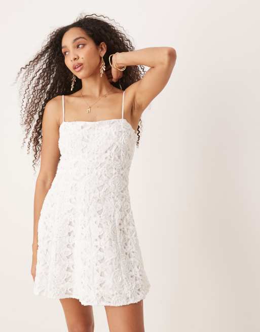 Mango - Vestito corto bianco testurizzato con fiori applicati