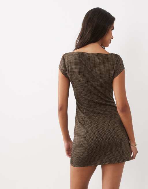 Mango vestito corto con scollo a barchetta e stampa a quadri marrone, 2 di 4