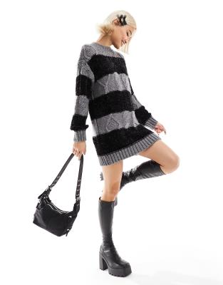 Maglietta Donna A Righe Oversize – Girocollo, Maniche Corte, Colori Bianco E Nero, Basic