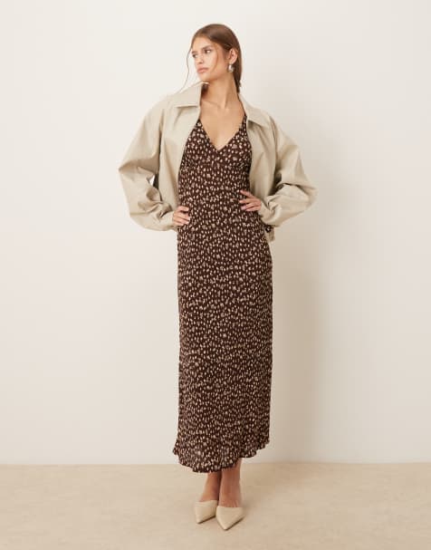 Mango - Vestito midi plissé con maniche lunghe e scollo a V marrone a fiorellini - view 1