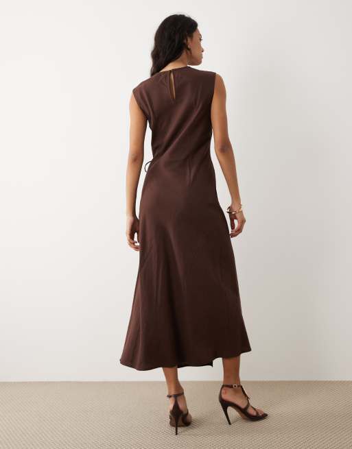 Mango - Vestito midi senza maniche in misto lino marrone allacciato in vita, 2 di 4