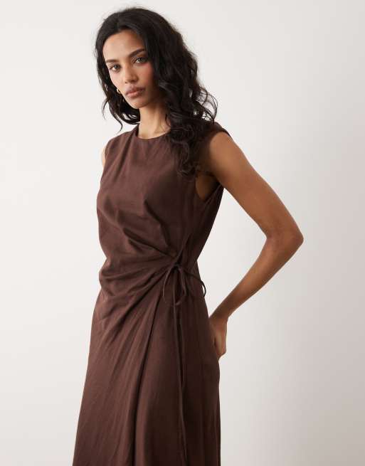 Mango - Vestito midi senza maniche in misto lino marrone allacciato in vita, 3 di 4