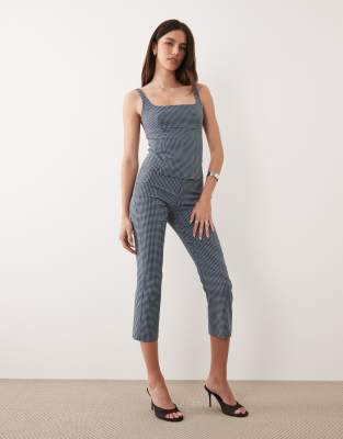 Mango Victoria Capri Pants In Blue
