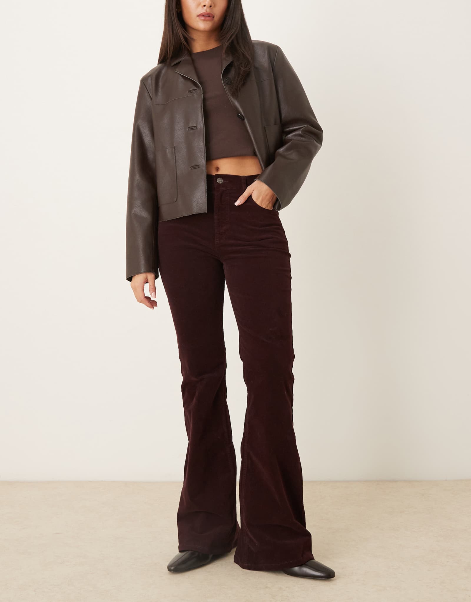 Расклешенные джинсы Mango Violet из 100% хлопка бордового цвета