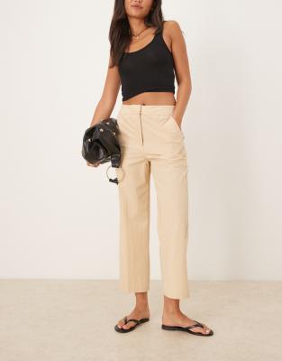 Mango - Weit geschnittene Hose in Cremeweiß mit Bundfalten-Neutral