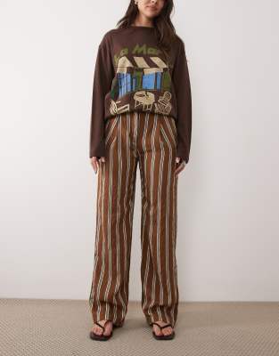 Mango - Weite Hose in gestreiftem Braun mit Bundfalten-Brown