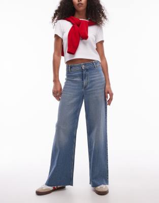 wide leg jeans in mid blue