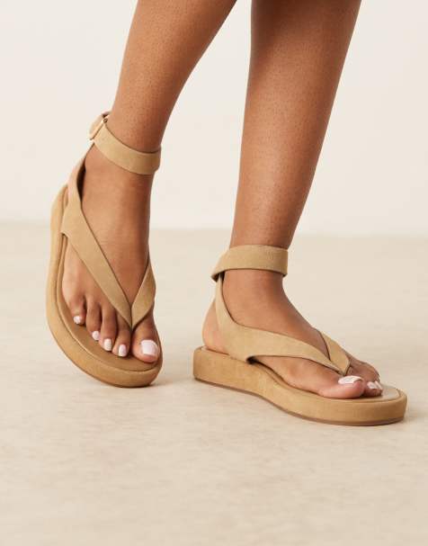 Mango – Wildleder-Sandalen in Hellbraun mit Riemen-Design - view 1