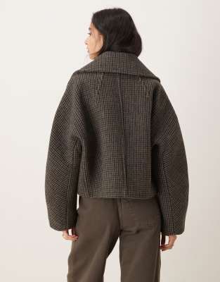 Mango wool mix short jacket with oversized collar in brown check