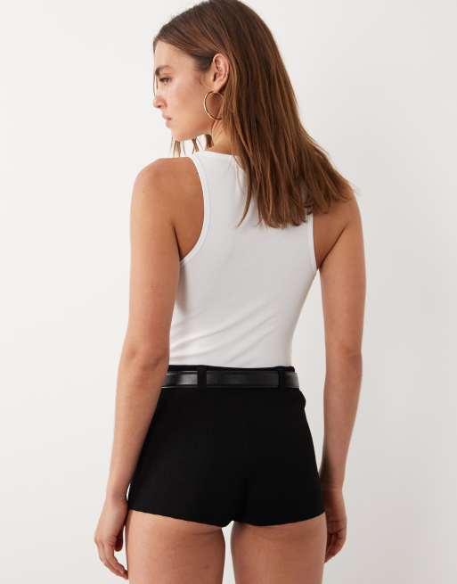 Mango x Hailey Bieber – Czarne dopasowane szorty, 4 z 5