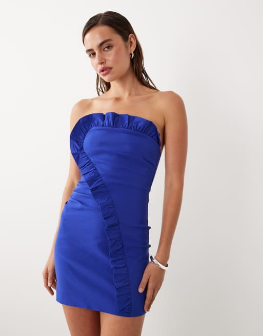 Mango x Hailey Bieber – Niebieska sukienka mini z odsłoniętymi ramionami i falbanką, 2 z 4