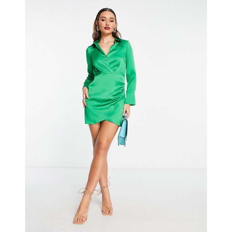 Mango – Zielona satynowa sukienka mini o kopertowym kroju | ASOS