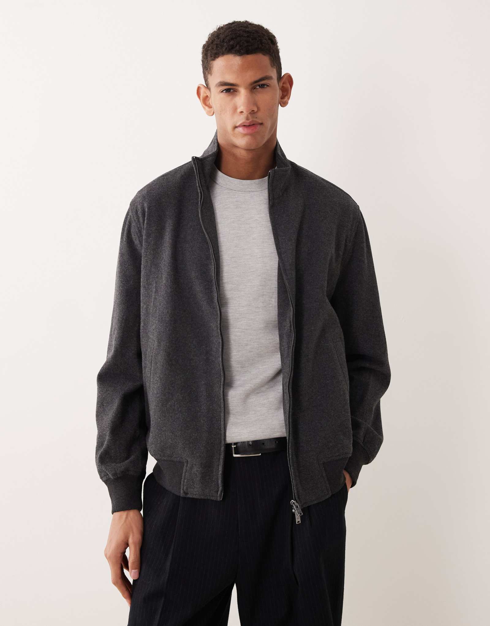 Куртка Harrington на молнии от Mango цвета древесного угля