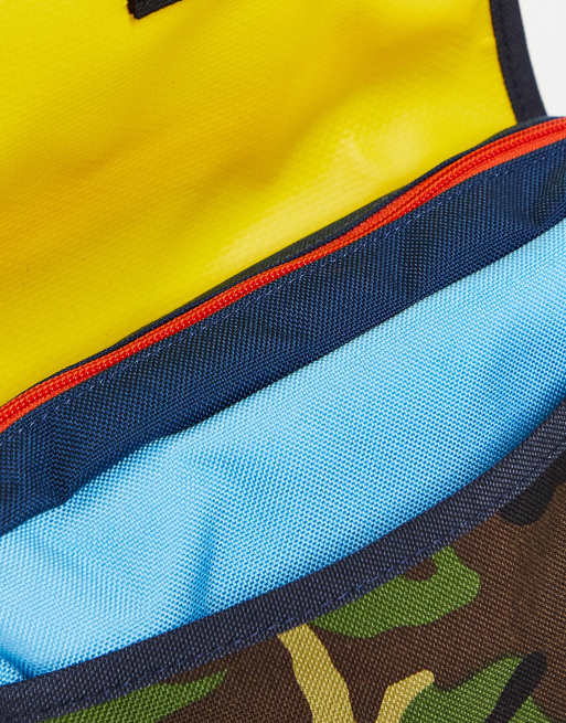 Manhattan Portage Far Rockaway messenger bag in camouflage, 4 of 4