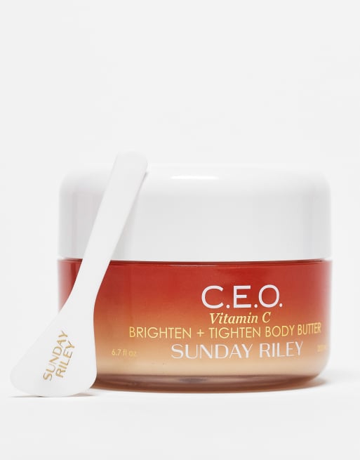 Manteca corporal iluminadora reafirmante C.E.O. Vitamin C de 200 ml de Sunday Riley, 2 de 4