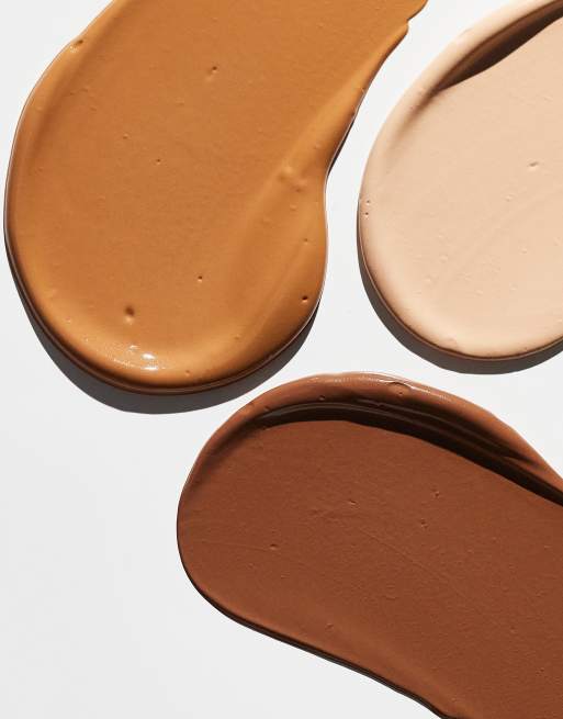 Maquillaje Airbrush Flawless de Charlotte Tilbury, 3 de 4