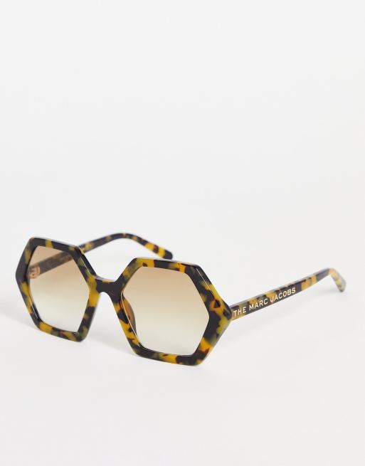 Marc Jacobs – Spräckliga, hexagonformade solglasögon