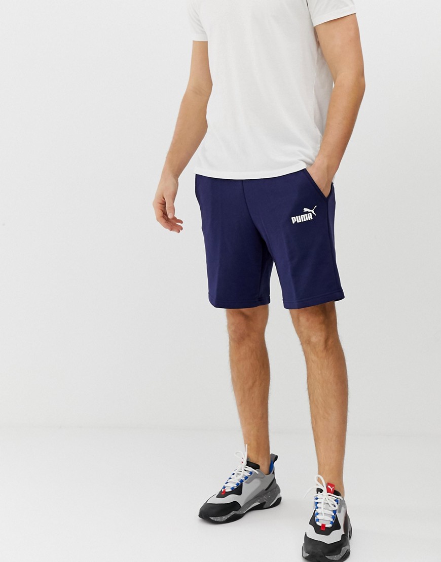 Marineblå shorts med logo fra Puma Essentials