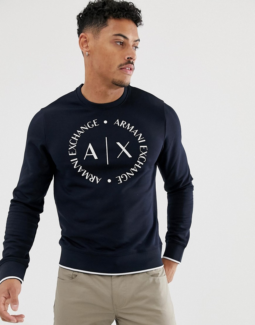Marineblå sweatshirt med rund hals og logo fra Armani Exchange