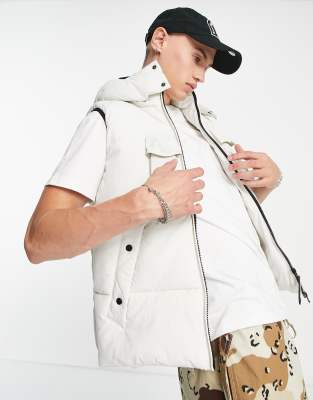 Marshall Artist Multi Pocket Padded Vest In White