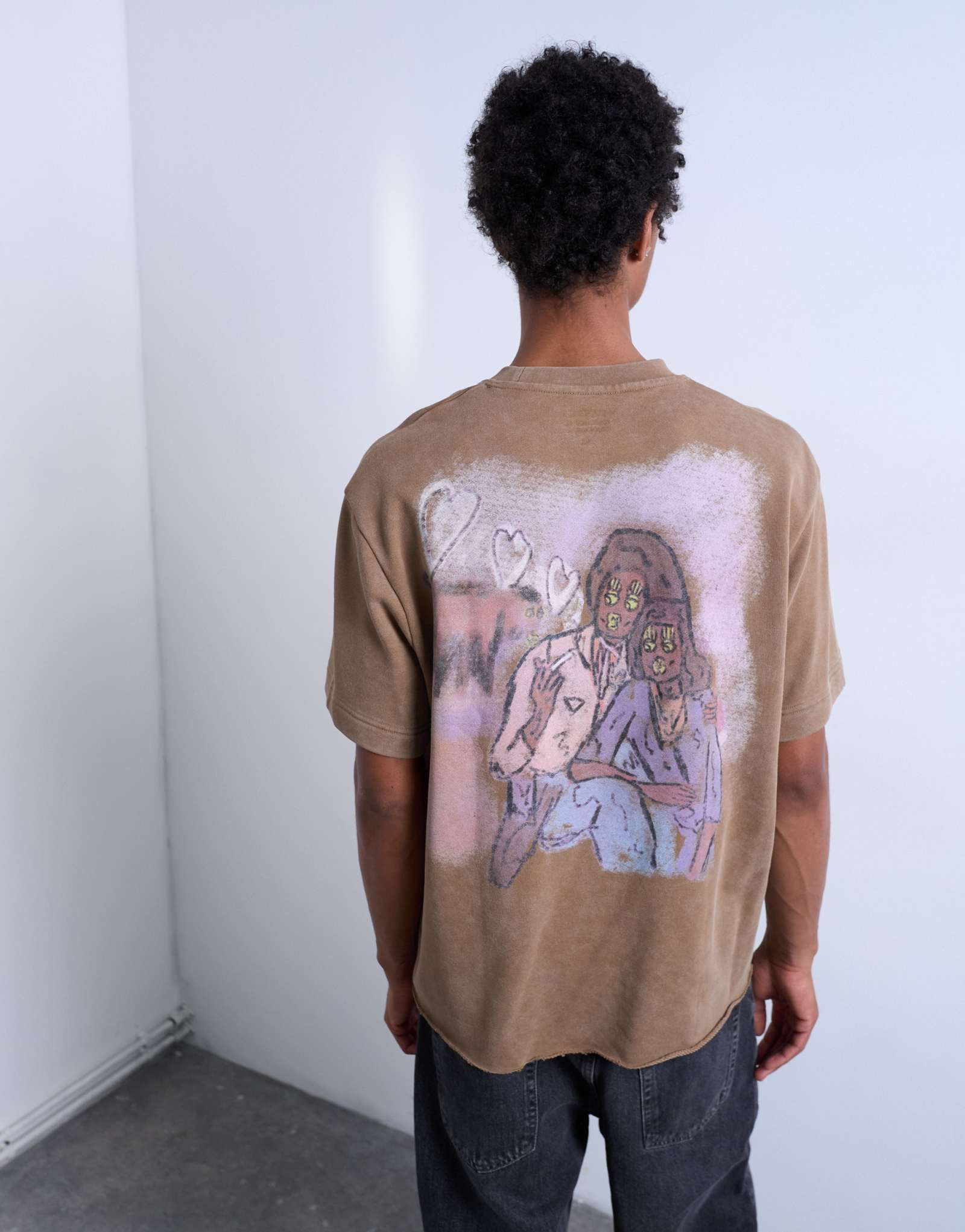 Застиранная коричневая футболка Mason Newman x Topman облегающего кроя с принтом в виде сердечек спереди и сзади 