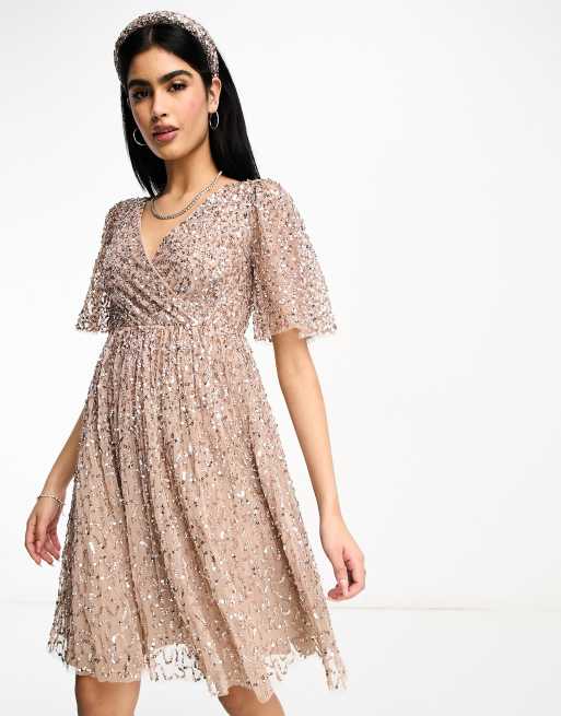 Maya Bridesmaid Kurzes Brautjungfern Tullkleid in Taupe Altrosa mit gewickelter Vorderseite Flatterarmeln und farblich abgestimmtem zartem Paillettenbesatz Kombiteil ASOS