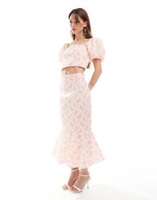 Maya - Completo con gonna al polpaccio color corallo con stampa a fiori