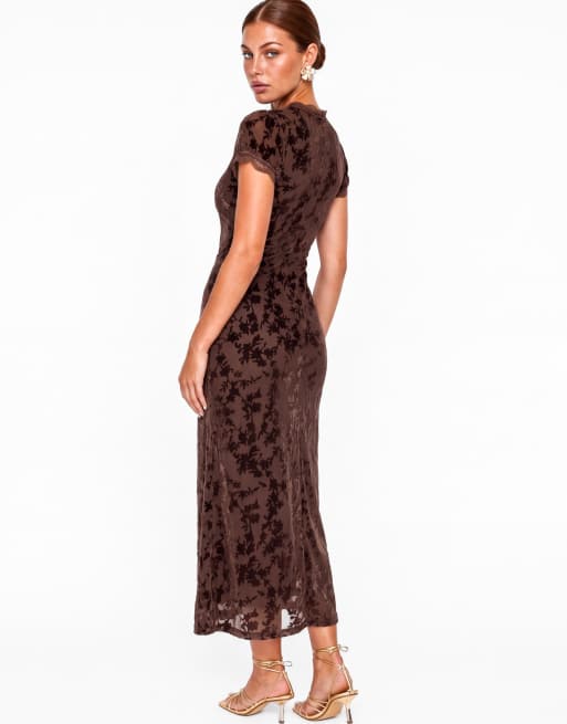 Maya Floral velvet devore v neck midaxi dress in chocolate, 2 of 5