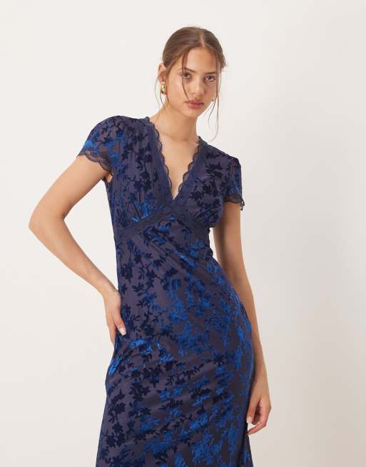 Maya Floral velvet devore v neck midaxi dress in navy | ASOS