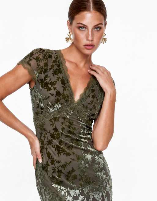 Maya Floral velvet devore v neck midaxi dress in olive, 4 of 5